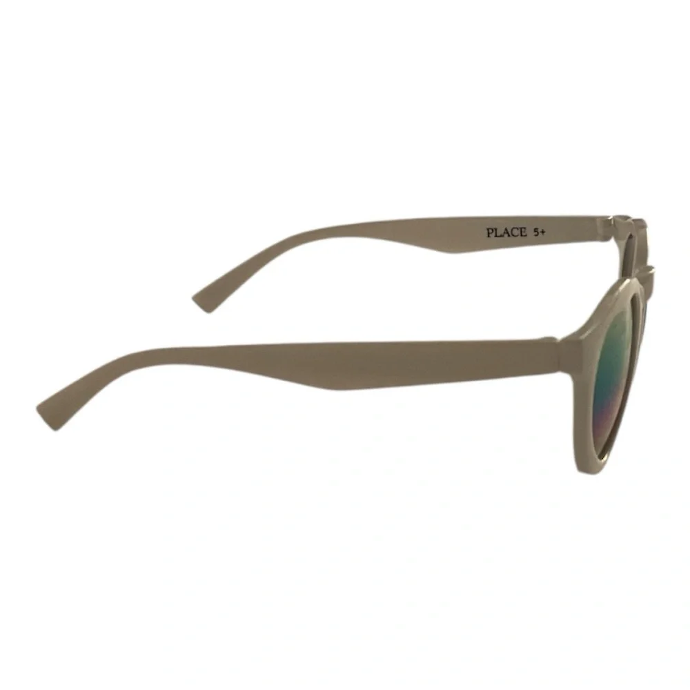 The Children's Place set of Rainbow Tie-Dye Case and heart shaped tinted lenses